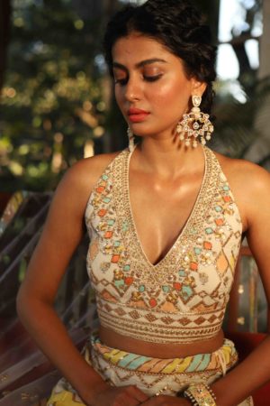 Gopi Vaid- Rangeela Lehenga - Image 3