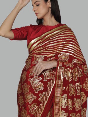 HOUSE OF MASABA - MAROON FULL BLOOM FOIL PRINTED SAREE - Image 6