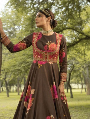Kalista - Brown Floral Inayat Anarkali Set - Image 2