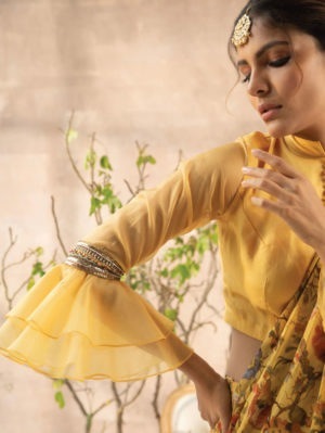 Kalista - Yellow Printed Idika Vintage Rose handrafted Saree - Image 3