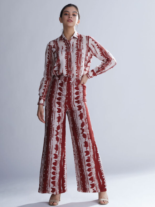 KOAI – RED AND WHITE DABU PANTS