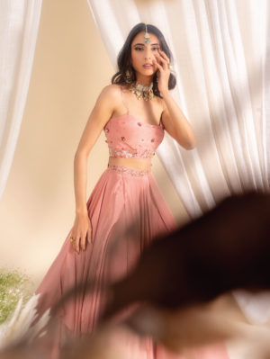 SILKY BINDRA – DUSTY PINK CREPE LEHENGA - Image 2