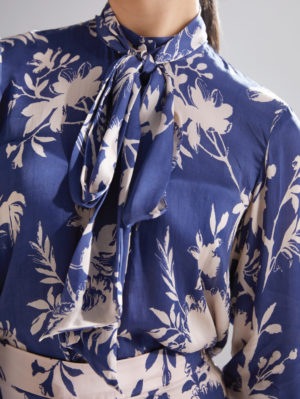 KOAI – BLUE AND PEACH FLORAL BOW SHIRT - Image 2