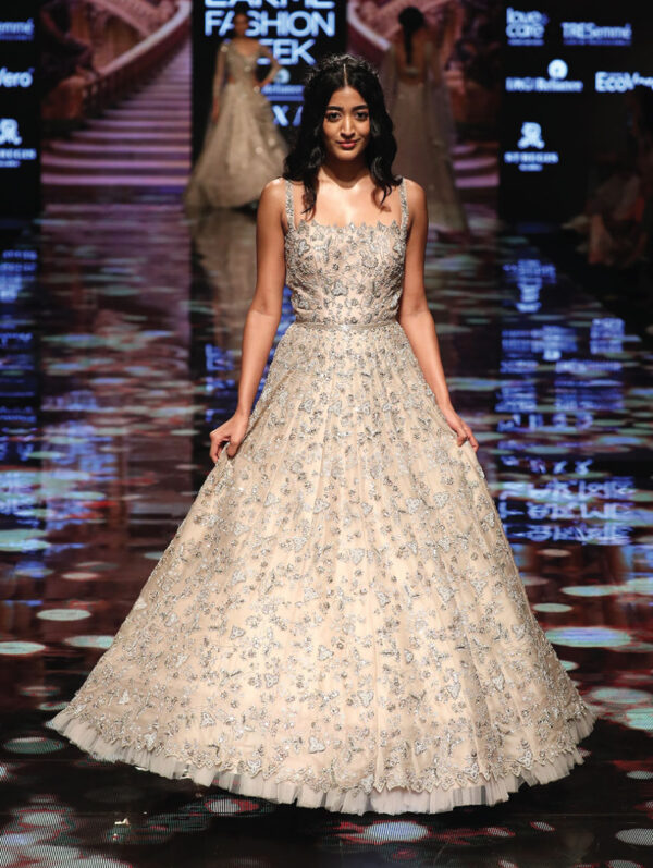 ANUSHREE REDDY – Ivory organza gown with cutdana embroidery