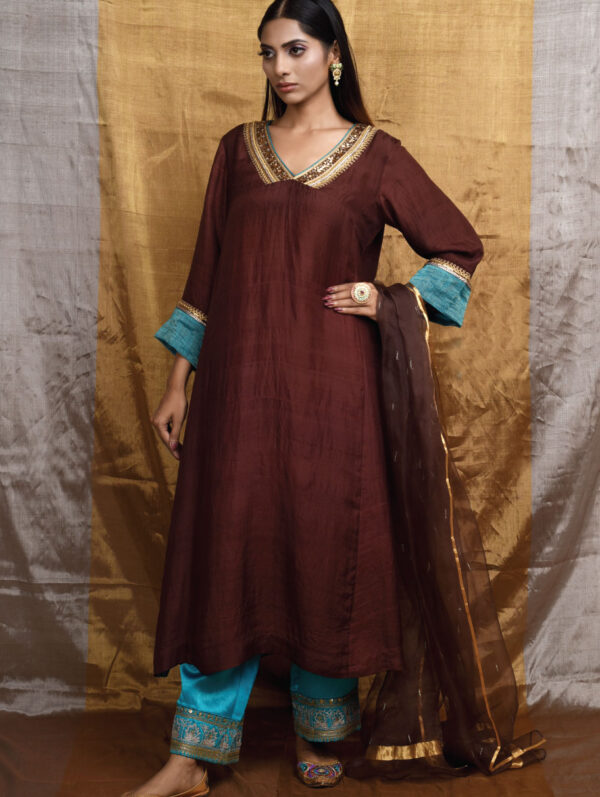 PRITI PRASHANT – Coffee Kurta Set