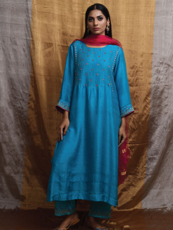 PRITI PRASHANT – Turquoise Embroidered Kurta Set