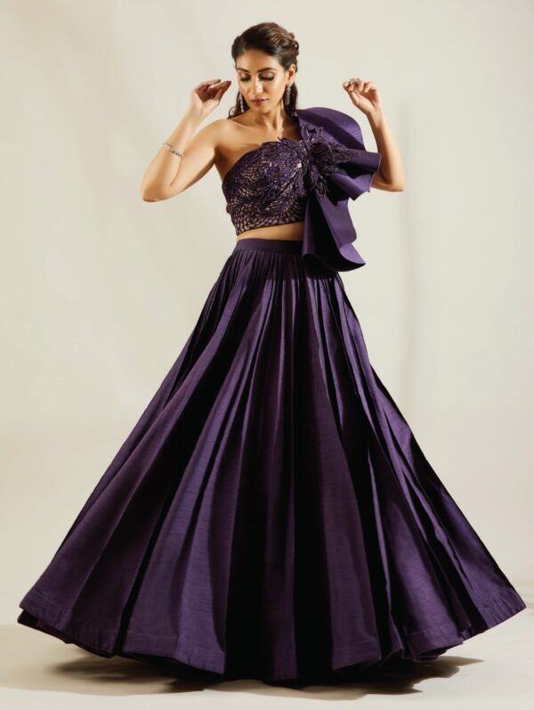 ADAARA COUTURE – flap leaf blouse wth pin tuck skirt