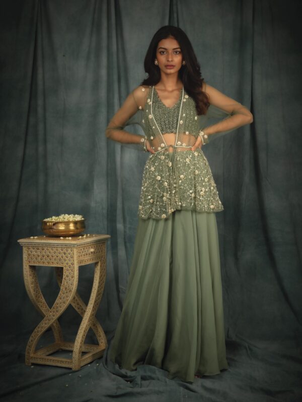 NIKITA VISHAKHA – Theodara Peplum Garara Set