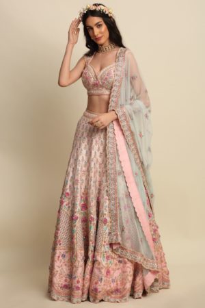 Priyanka Jain  Bridal lehenga in pastel colours with contrasting dupatta - Image 12