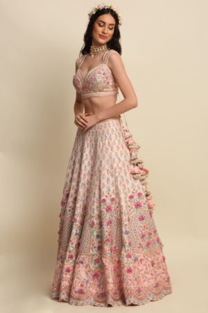 Priyanka Jain  Bridal lehenga in pastel colours with contrasting dupatta - Image 7