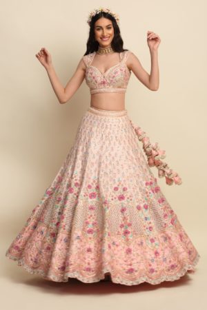 Priyanka Jain  Bridal lehenga in pastel colours with contrasting dupatta - Image 6