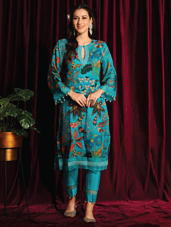 Aayushi Maniar - STRAIGHT TUNIC WITH CIGARETTE PANTS