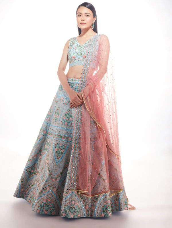 Chamee & Palak - blue liza