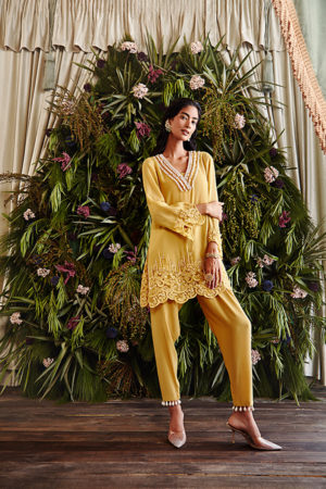 Ridhima Bhasin - MELLOW YELLOW V-NECK EMBROIDERED KURTA SET - Image 5