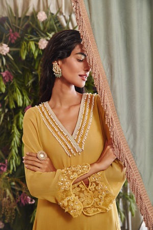 Ridhima Bhasin - MELLOW YELLOW V-NECK EMBROIDERED KURTA SET - Image 3