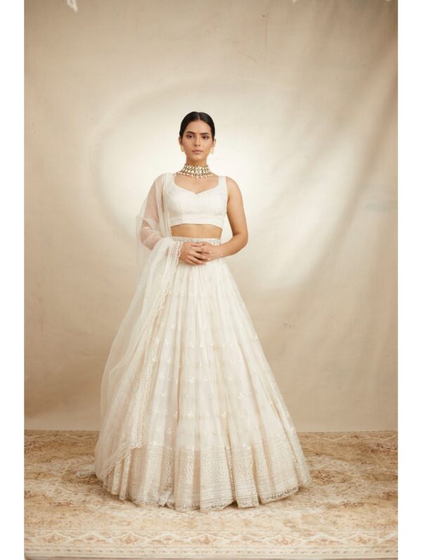 Astha Narang - WHITE ORGANZA THREADWORK LEHENGA SET