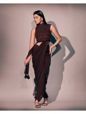 Pritika Vora - Burgundy shoti saree - Image 2