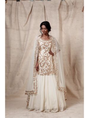 Esha Koul- cream lengha set - Image 3