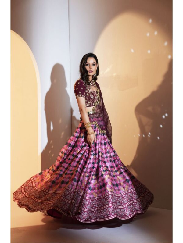 Rashika Sharma- GIA LEHENGA SET