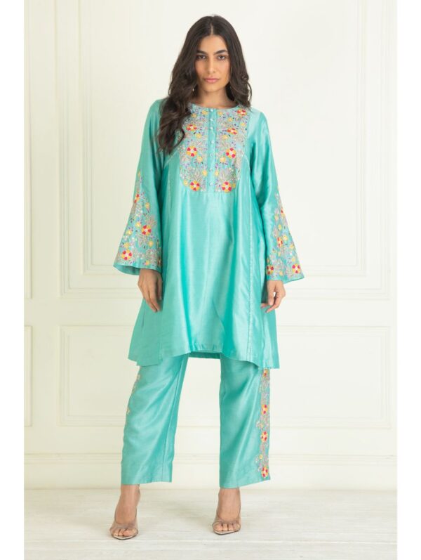 Priyanka Jain- TUQUISE BLUE EMBROIDERED KURTA SET