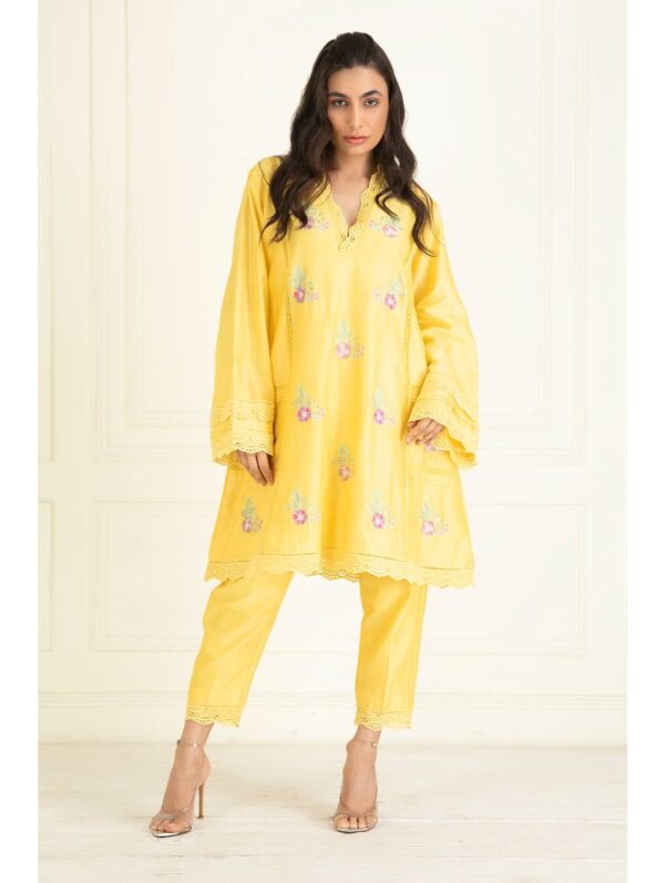 Priyanka Jain- CANDY YELLOW EMBROIDERED CHANDERI KURTA SET
