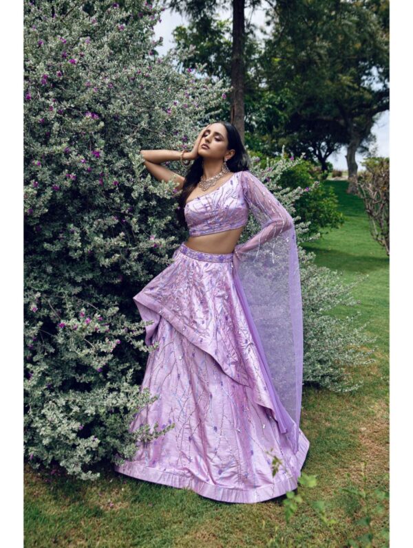 Amit GT - Larissa Lehenga