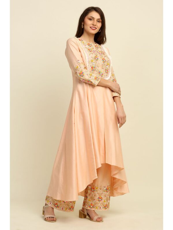 Priyanka Jain- PEACH EMBROIDERED CHANDERI KURTA SET