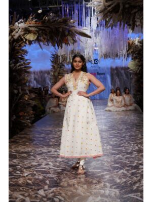 Gopi Vaid - MAHI KURTA SET - Image 3