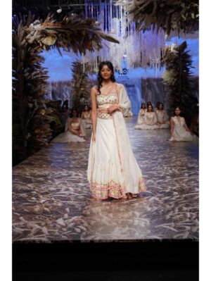 Gopi Vaid - VEDIKA LEHENGA SET - Image 3