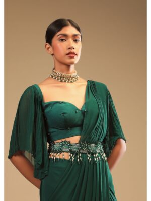 Kalki- Emerald Green Ready Pleated Saree In Georgette With Bell Sleeves Crop Top And Chunky Embroidered Belt - Image 4