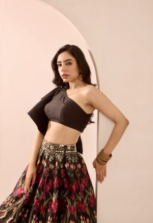 Rashika Sharma- KAYAA LEHENGA SET - Image 3