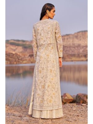 Nidhika Shekhar - UTSAV CHAMAKATE JALSAA LEHENGA SET - Image 4