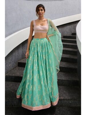 Chamee and Palak - VEDA - Image 8