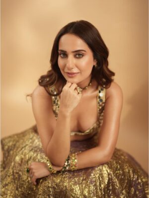 Awigna - SHEESH BENGANI LEHENGA SET - Image 4