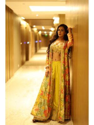 Gopi Vaid - Parul Jacket Pant Set - Image 2