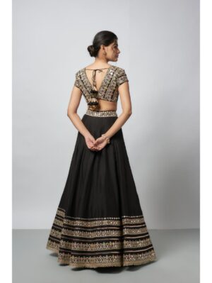 Gopi Vaid - Maanyata Lehenga Set - Image 5