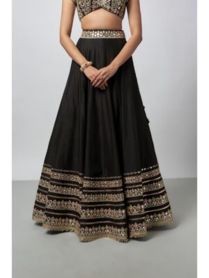 Gopi Vaid - Maanyata Lehenga Set - Image 4
